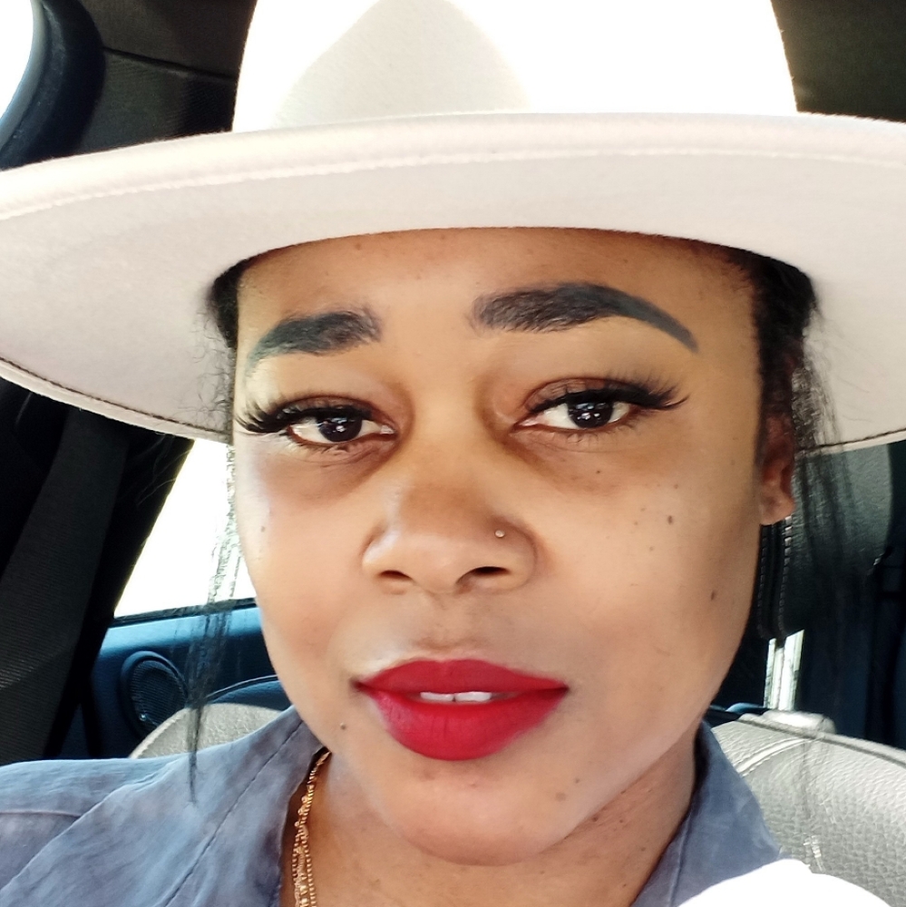 Meet your Posher, Keisha